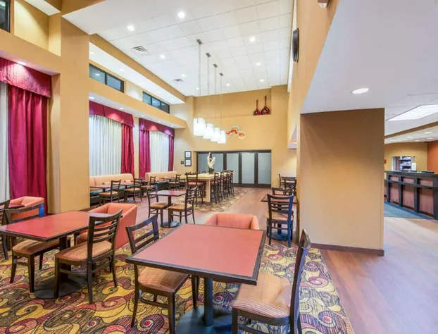 Hampton Inn & Suites Oklahoma City - South hotel detail image 4