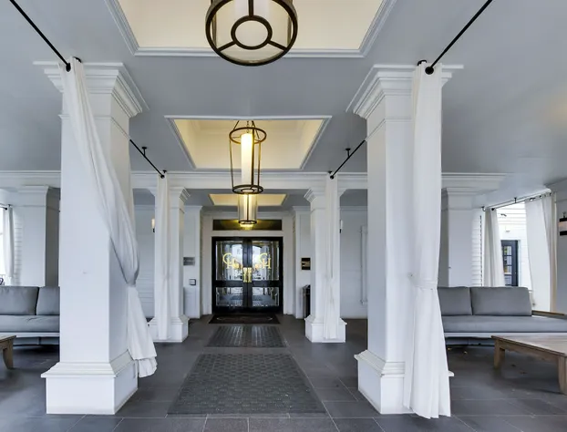 The Campbell House Lexington, Curio Collection by Hilton hotel detail image 3