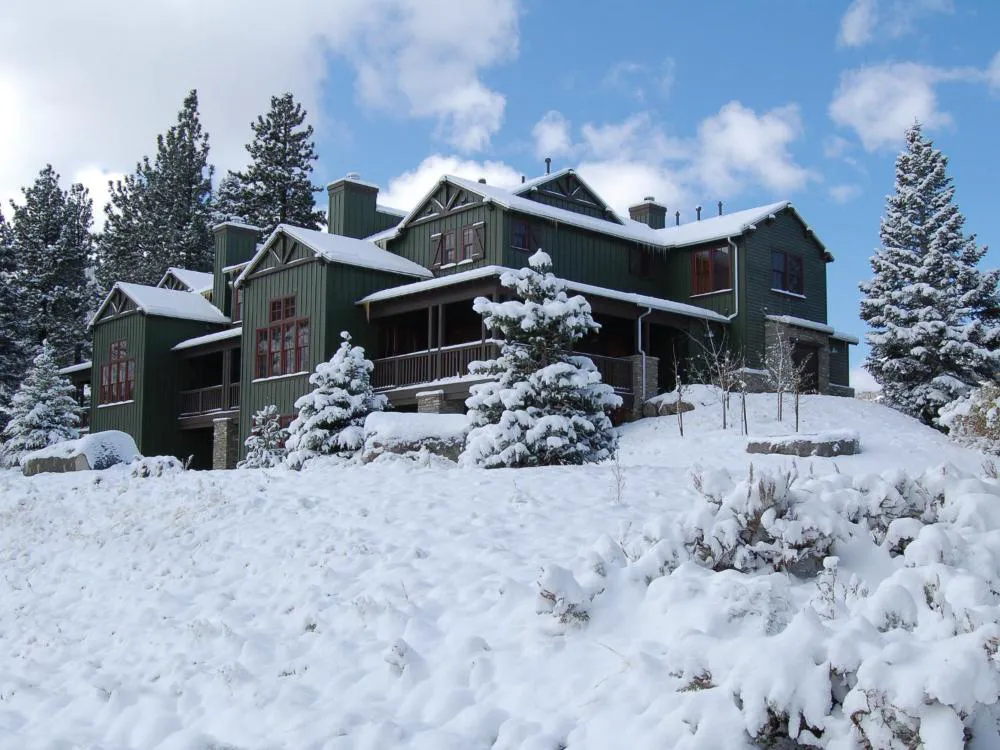 Snowcreek Resort hotel hero
