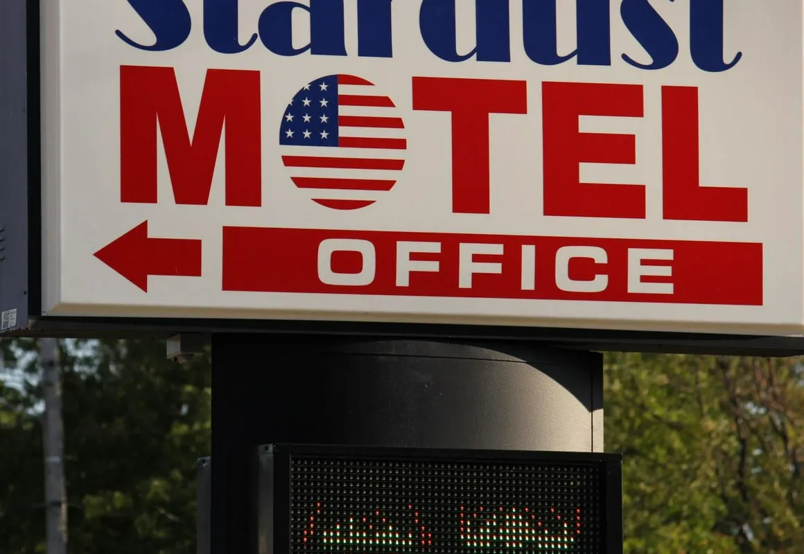 Stardust Motel and Suites El Dorado KS hotel hero