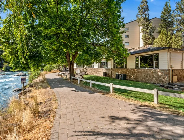 Bend Riverside Rentals hotel detail image 3