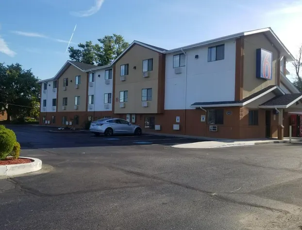 The Reserve Inn hotel detail image 1