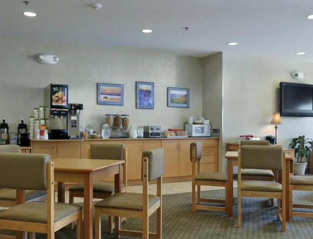 Microtel Inn & Suites by Wyndham Plattsburgh hotel detail image 3