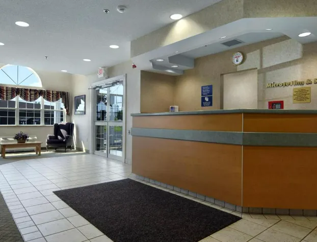 Microtel Inn & Suites by Wyndham Plattsburgh hotel detail image 3