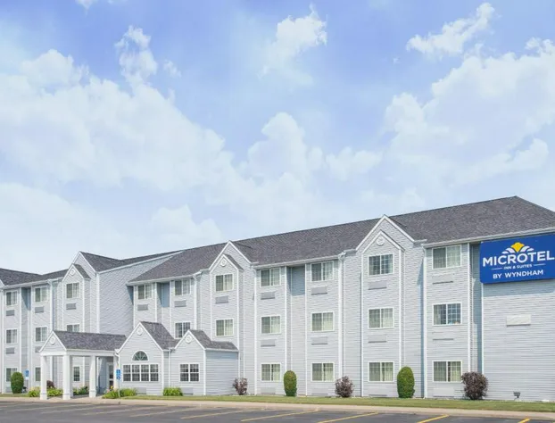 Microtel Inn & Suites by Wyndham Plattsburgh hotel detail image 2