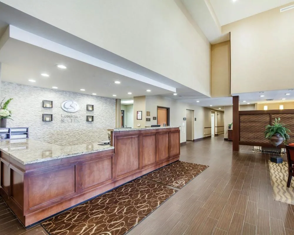 Comfort Suites Marietta - Parkersburg hotel hero