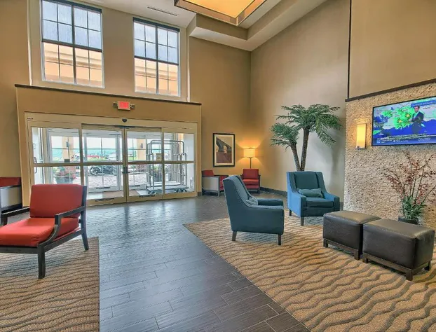 Comfort Suites Marietta - Parkersburg hotel detail image 4