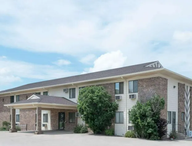 Super 8 by Wyndham Milbank SD hotel detail image 1