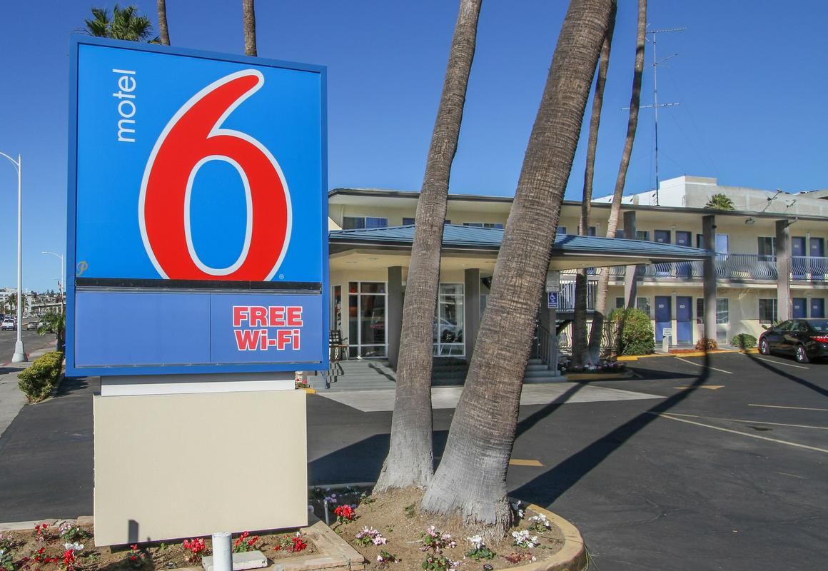 Motel 6 San Diego Airport - Harbor hotel hero