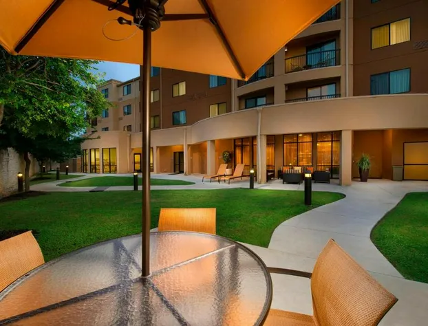 Courtyard by Marriott San Antonio SeaWorld/Lackland hotel detail image 1