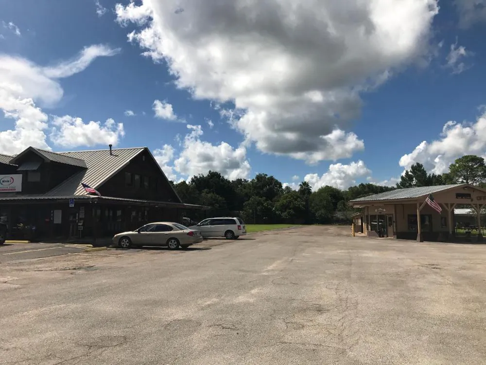 Alvin Extended Stay hotel hero