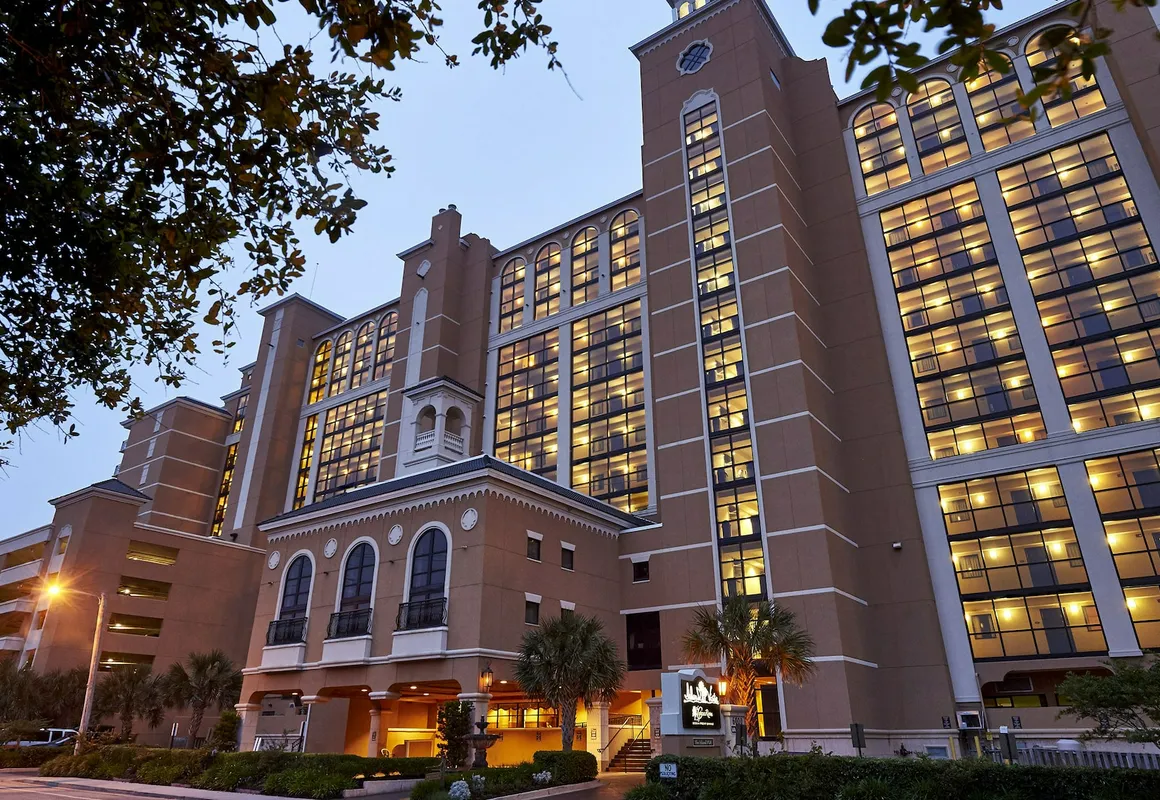 Island Vista Resort hotel hero