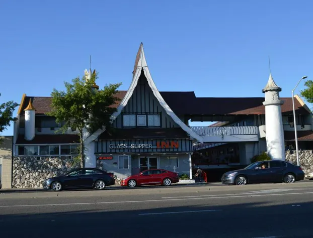 Glass Slipper Inn - Stanford Palo Alto hotel detail image 3