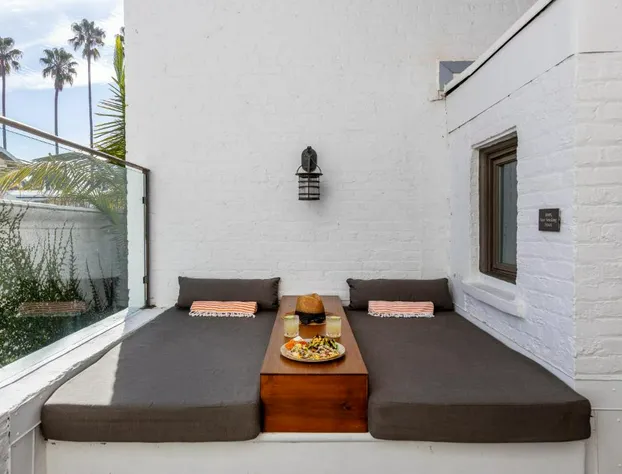 Riviera Beach House hotel detail image 1