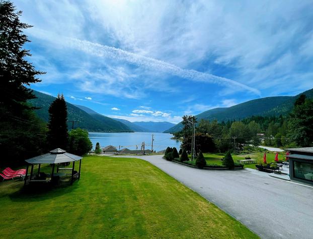 Kokanee Glacier Resort hotel detail image 3
