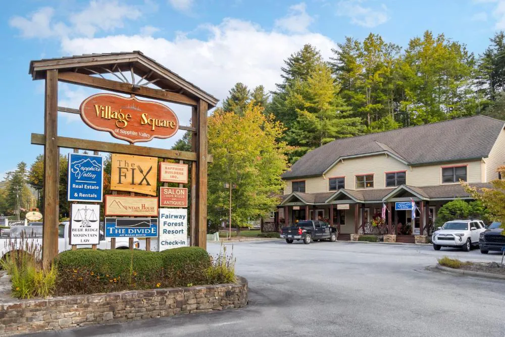 Fairway Forest hotel hero