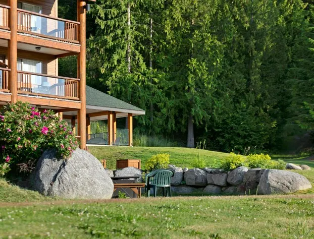 Kootenay Lakeview Resort, BW Signature Collection hotel detail image 2