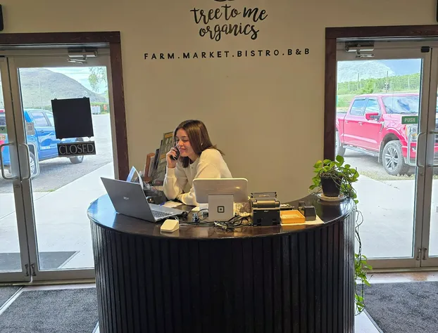 Tree To Me Inn hotel detail image 4