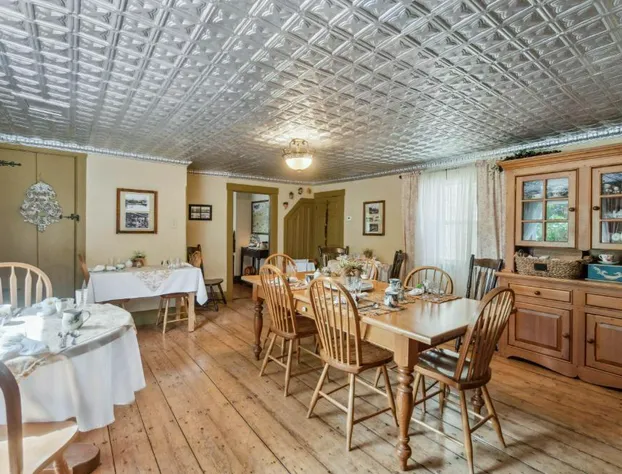 Farmhouse Inn B&B hotel detail image 4