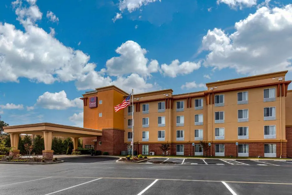 Comfort Suites Seaford hotel hero