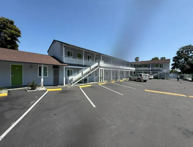 Hi-Way Host Motel hotel detail image 3