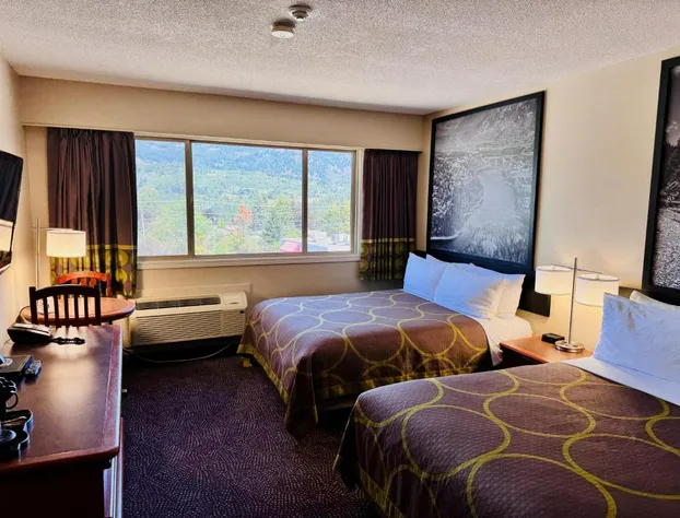 Super 8 by Wyndham Castlegar BC hotel detail image 3