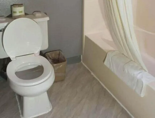 Cherokee Inn hotel detail image 4