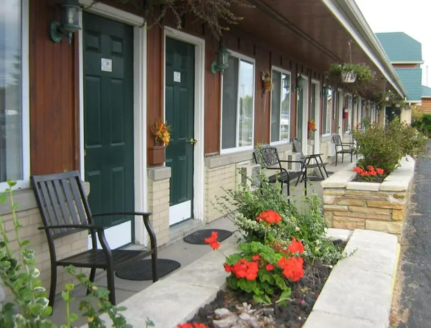 Big Bear Lodge hotel detail image 2