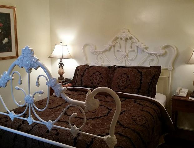 The Country Inn of Berkeley Springs hotel detail image 3