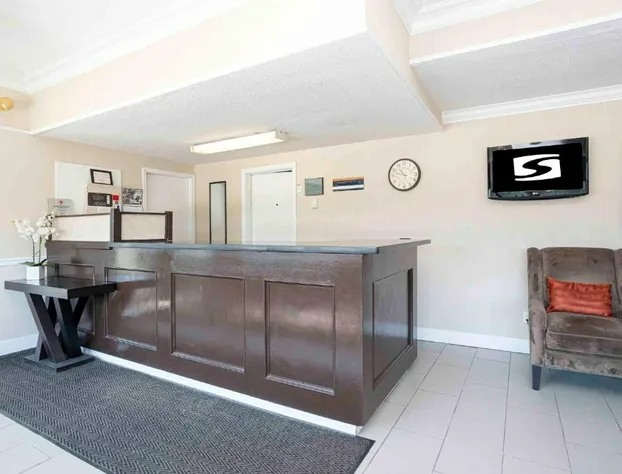 Sandman Inn Blue River hotel detail image 3