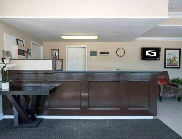 Sandman Inn Blue River hotel detail image 2