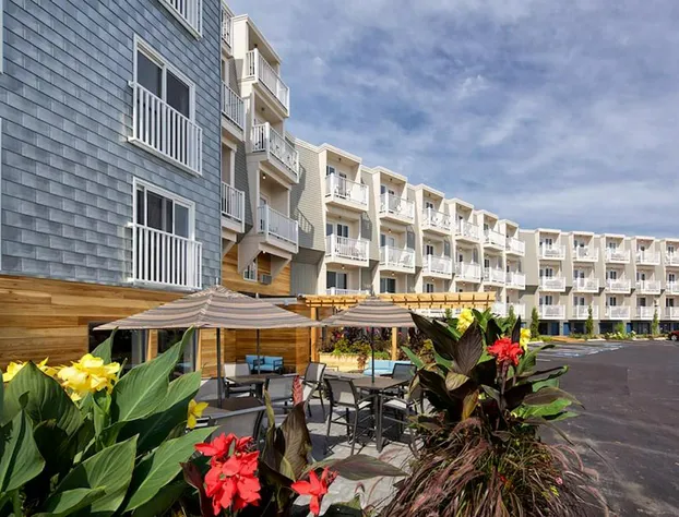 Rockland Harbor Hotel hotel detail image 2