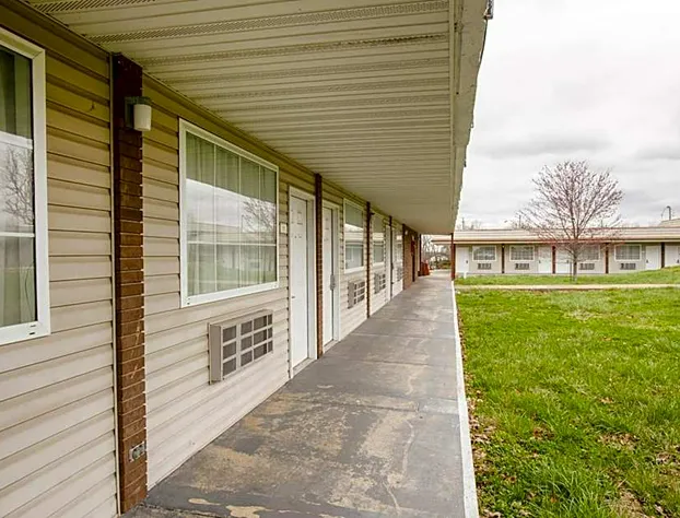 OYO Hotel Lebanon MO I-44 hotel detail image 1