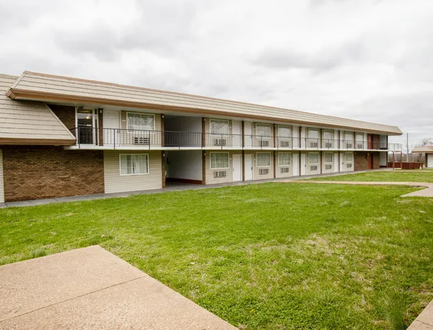 OYO Hotel Lebanon MO I-44 hotel detail image 1