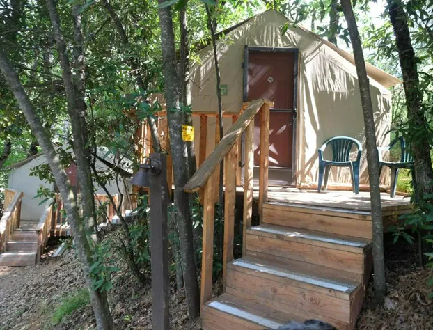 Yosemite Bug Rustic Mountain Resort hotel detail image 3