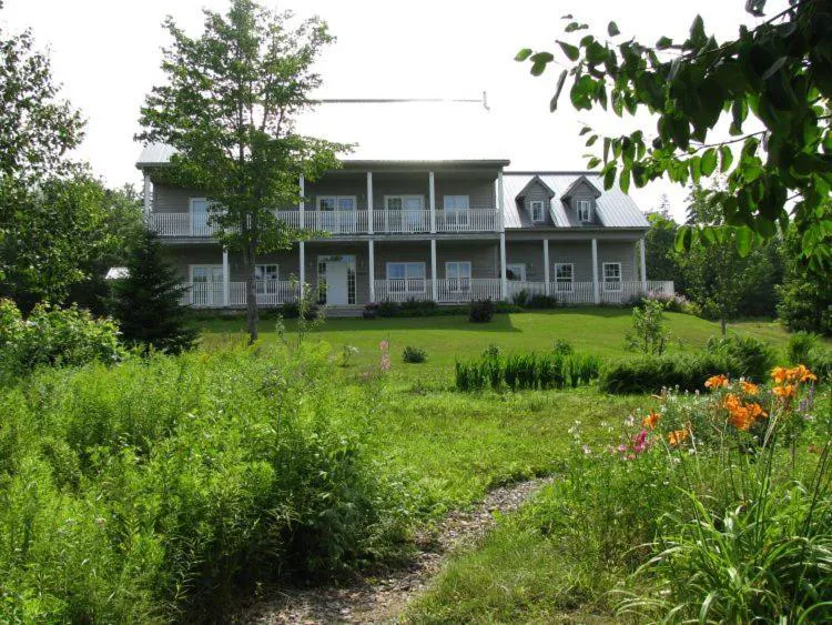 Tulloch Inn & Gifts hotel hero