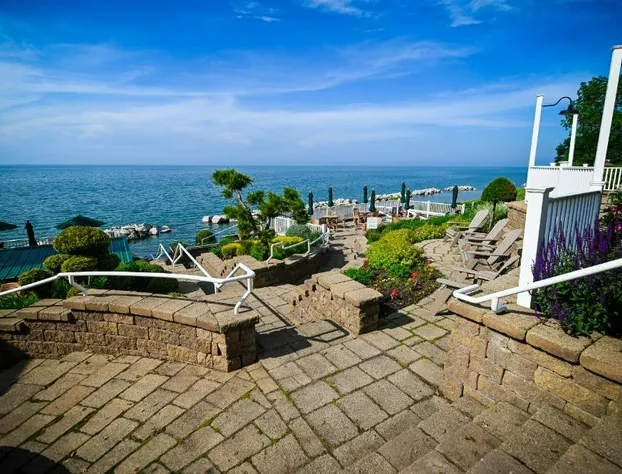 The Lakehouse Inn hotel detail image 3