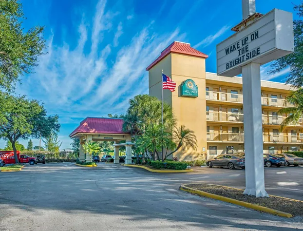 La Quinta Inn by Wyndham West Palm Beach - Florida Turnpike hotel detail image 3