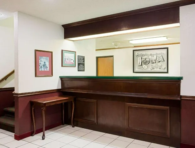 Super 8 by Wyndham New Hampton hotel detail image 2