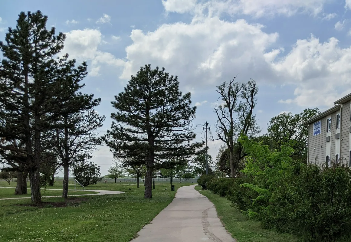 Rodeway Inn & Suites Hoisington hotel hero