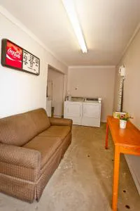 Economy Inn hotel detail image 2