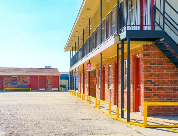 Economy Inn By OYO Lockport near Houma hotel detail image 2