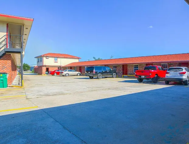 Economy Inn By OYO Lockport near Houma hotel detail image 3