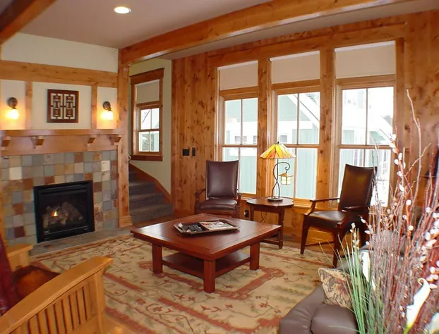 Crystal Mountain hotel detail image 3