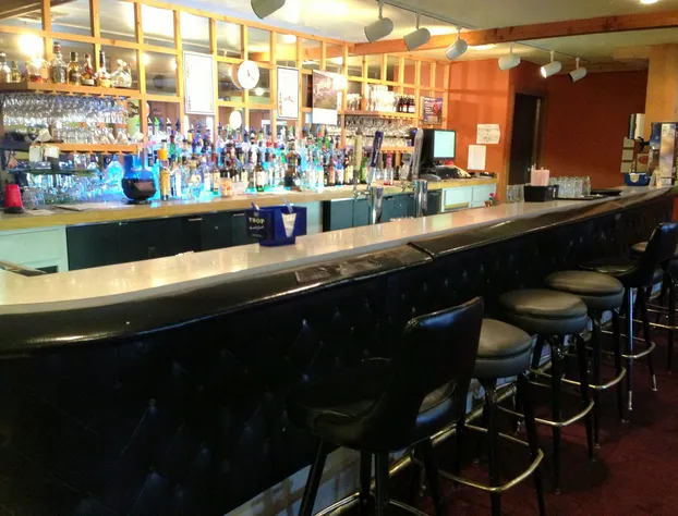 Cedar Inn hotel detail image 2