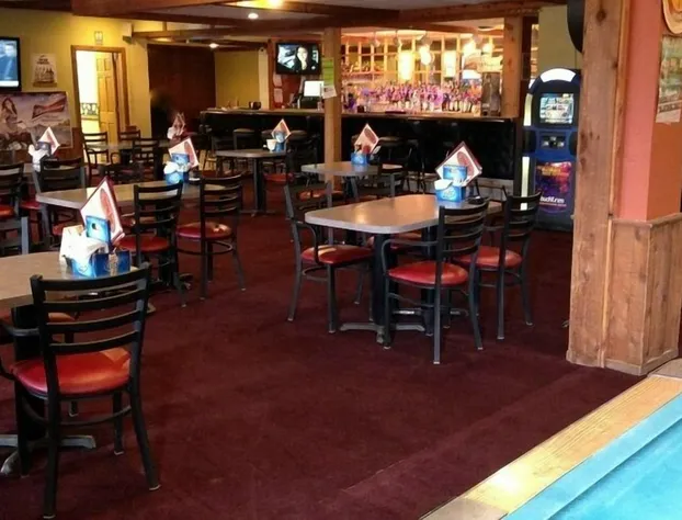 Cedar Inn hotel detail image 3