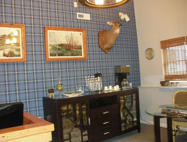 High Meadows Inn hotel detail image 4