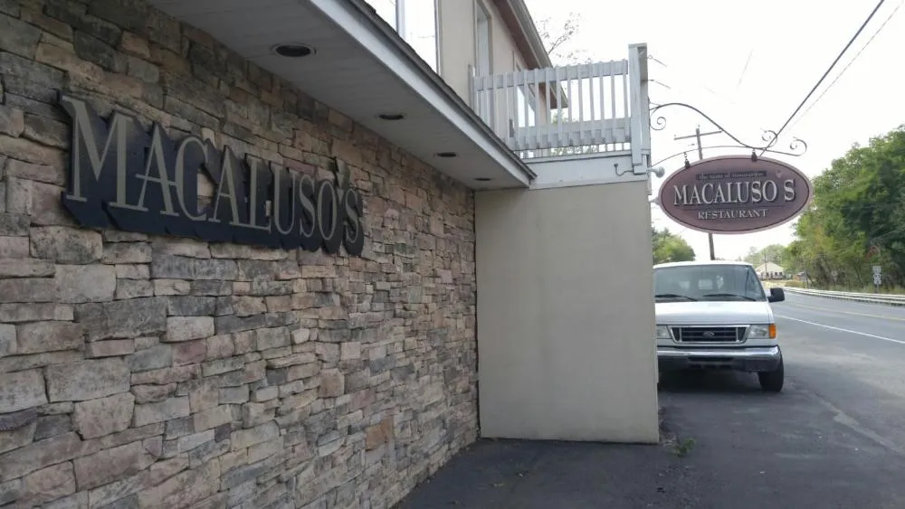 Macaluso's at the Lantern Lodge hotel hero