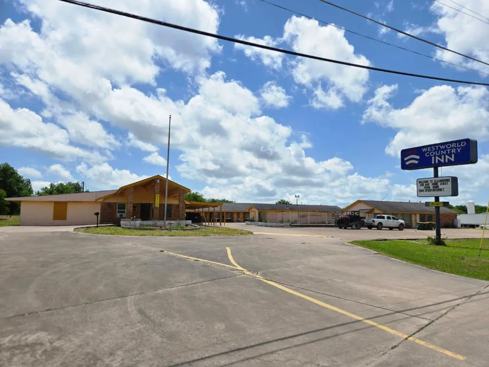 Westworld Country Inn hotel hero