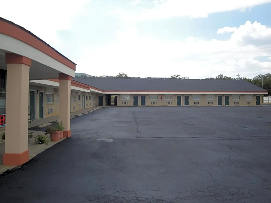 Poteau Inn hotel hero